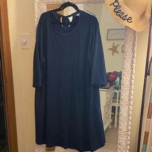 Cute as can be navy flirty knee length dress